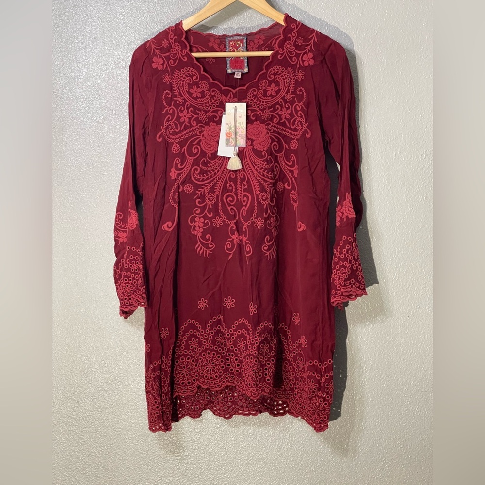 NWT JOHNNY WAS Rhine Embroidered Eyelet Tunic In Garnet - Size XS